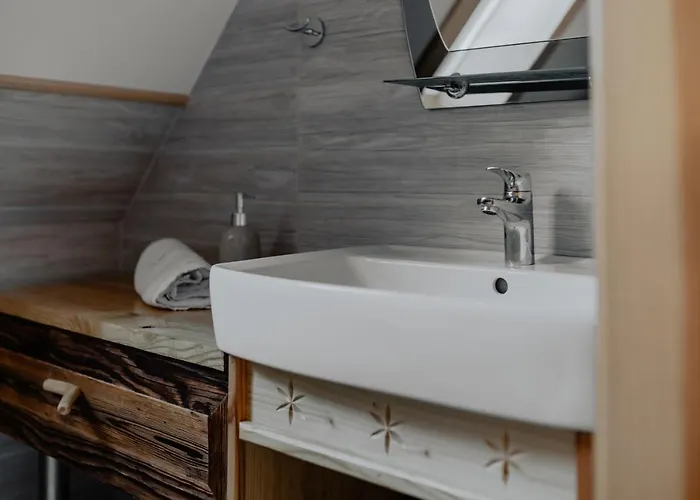 Biolo I Corno Izba Mountain * كوشتيليسكا