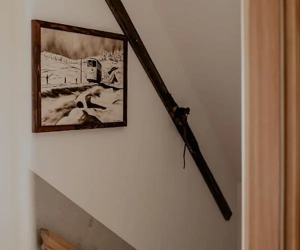 Biolo I Corno Izba Mountain * كوشتيليسكا